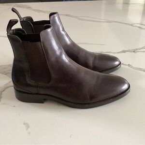 Brown Leather Men’s Chelsea Boots Size 9  42.5 By New Republic